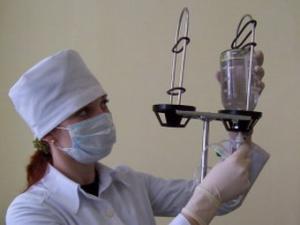 Британскую медсестру отстранили от работы за предложение помолиться за пациентку