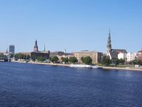 Священники Риги встали на защиту города
