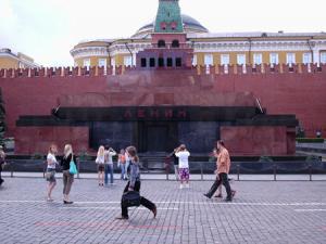 Участники пикета в поддержку идеи закрытия мавзолея задержаны милицией