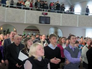Студенты ХДН приняли участие в служении церкви