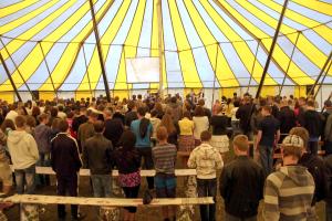 Прошел слет христианской молодежи на берегу реки Случь