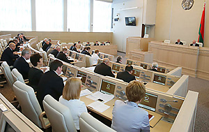 Белорусские сенаторы одобрили пакет законопроектов об альтернативной службе для верующих